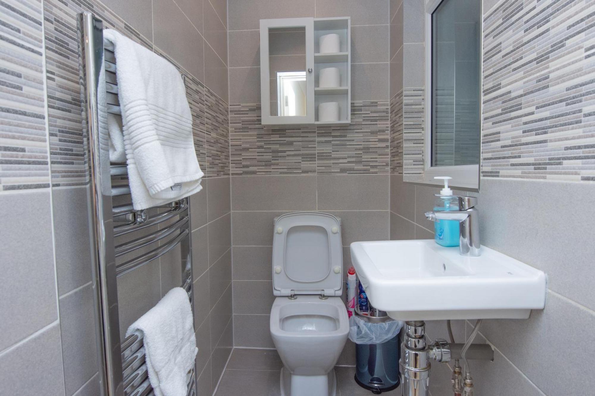 Апартаменты Evergreen Apartments- Flat 1, *
