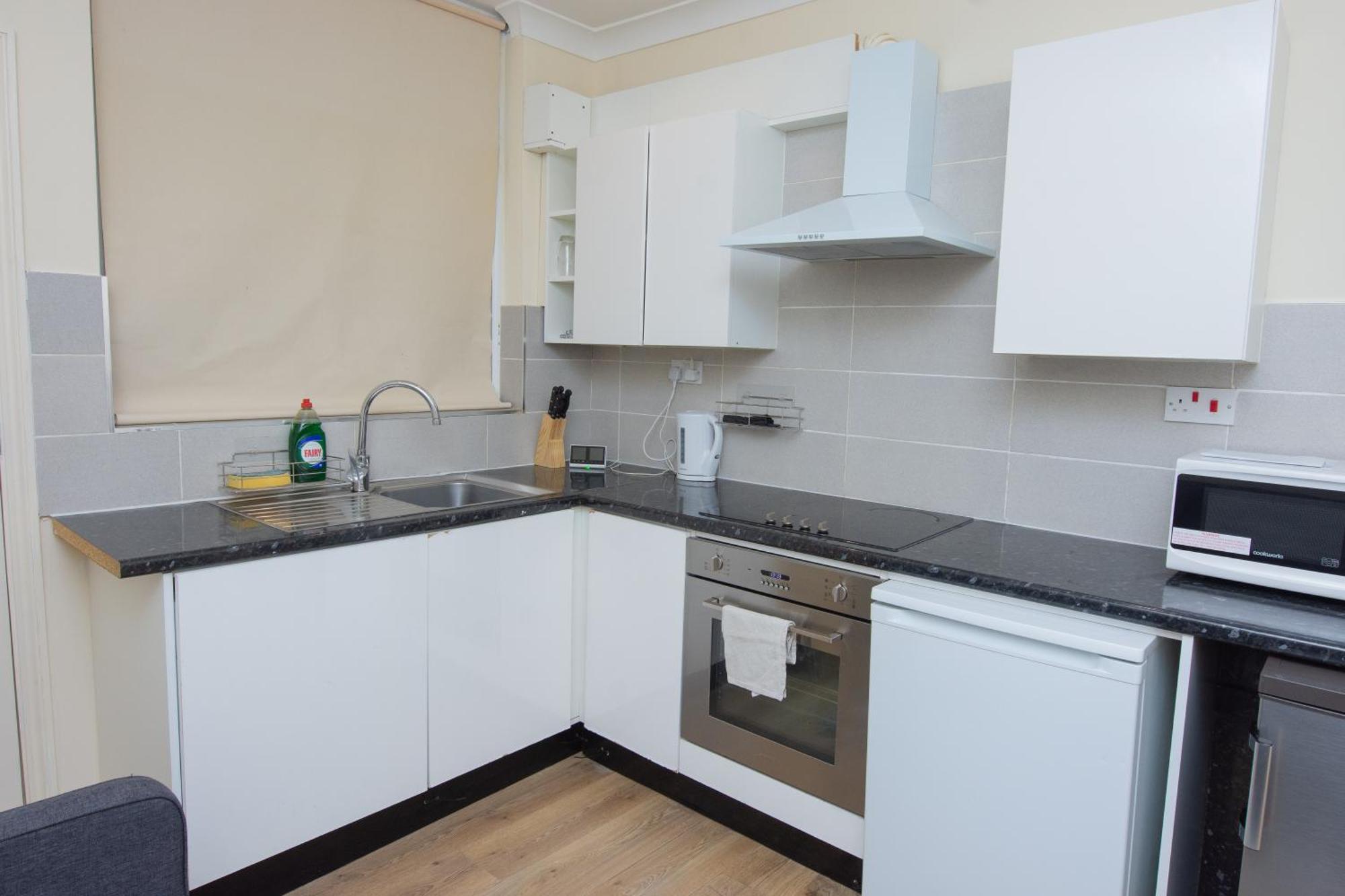Evergreen Apartments- Flat 1, * Лондон