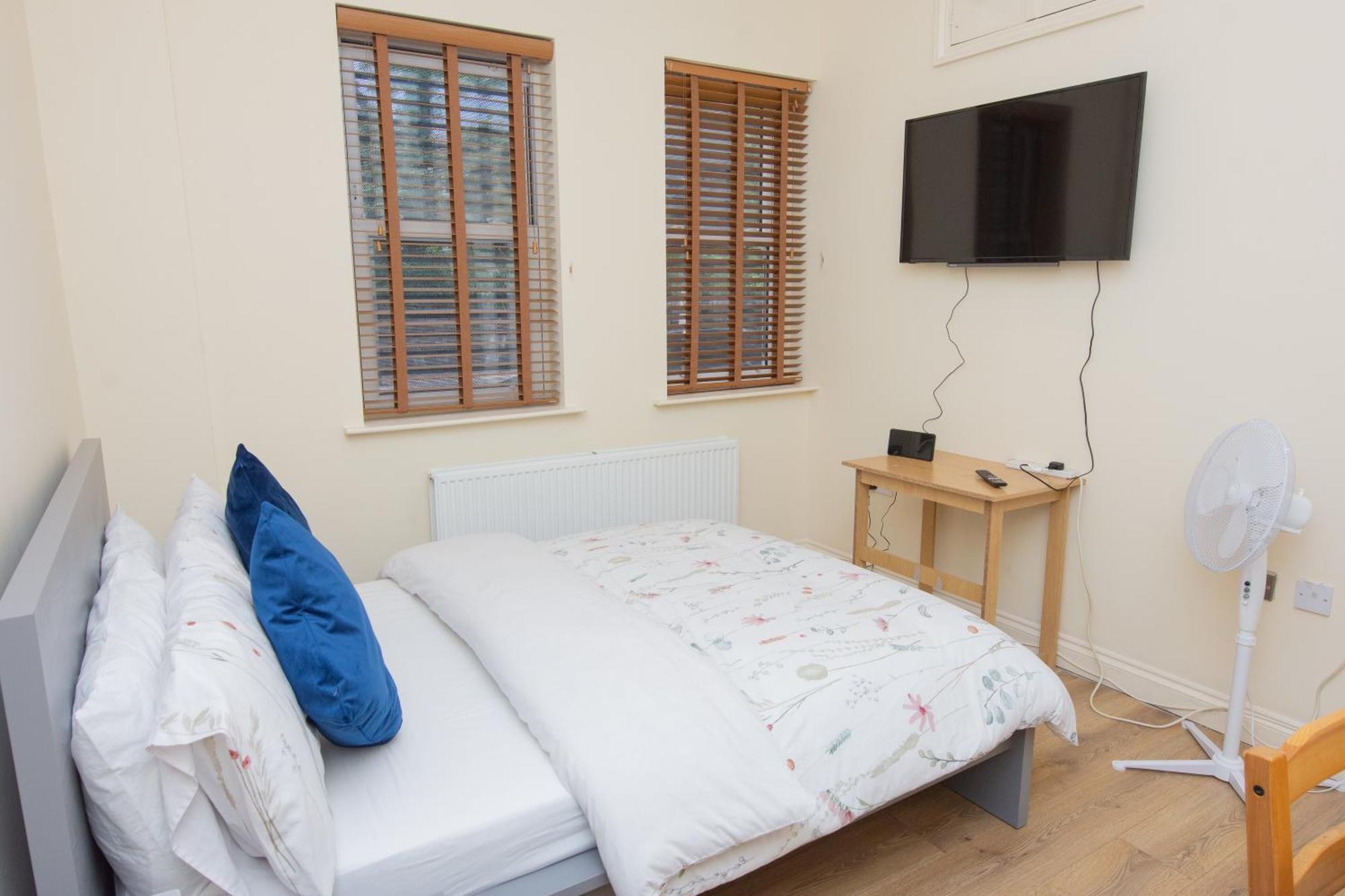 Evergreen Apartments- Flat 1, Апартаменты *